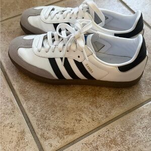 Adidas Samba OG shoes ( like New)